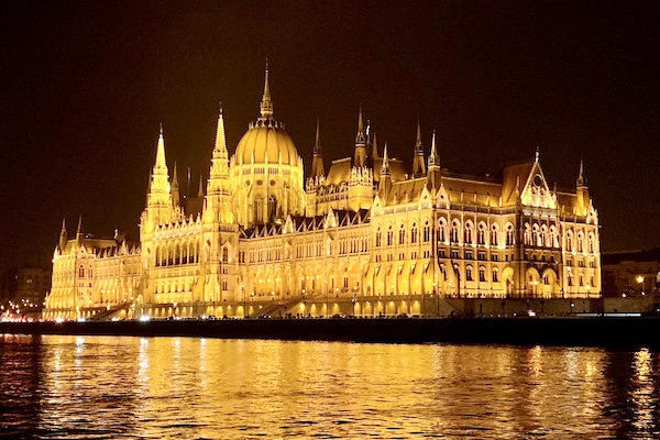 h2-budapest-parliament
